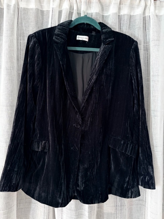 Point Zero Jackets & Blazers - Point Zero Black Velvet Blazer Jacket Size L